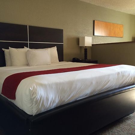 Ramada By Wyndham Albuquerque East Hotel Ngoại thất bức ảnh