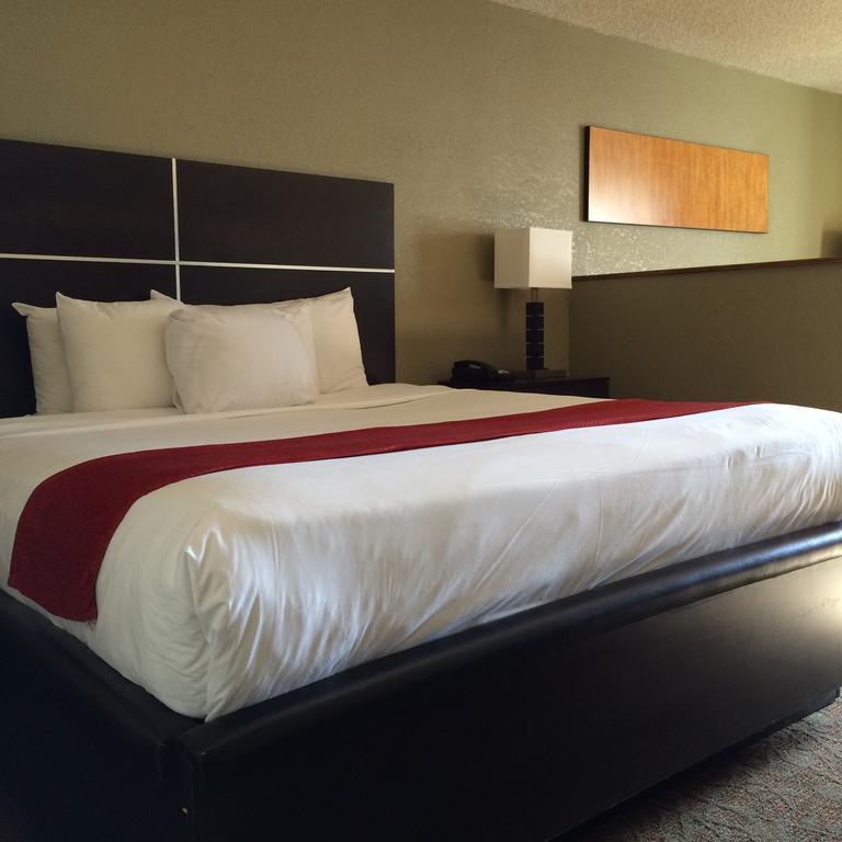 Ramada By Wyndham Albuquerque East Hotel Ngoại thất bức ảnh
